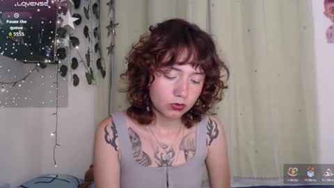 Violet online show from May 31, 9:44 am