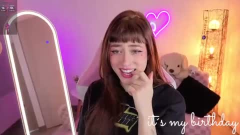 violet online show from August 15, 9:19 pm