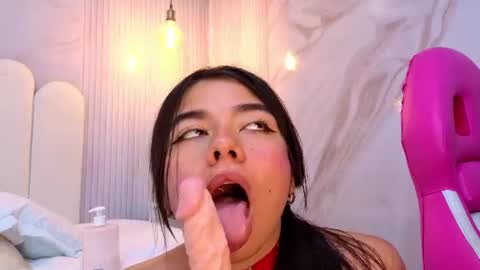 violet_lexi online show from August 8, 4:29 pm
