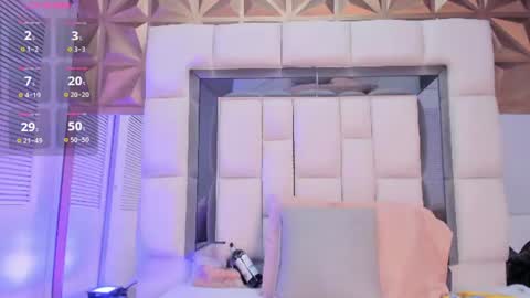 violet_milleer online show from August 10, 7:04 pm