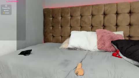 Violet online show from August 7, 11:38 pm