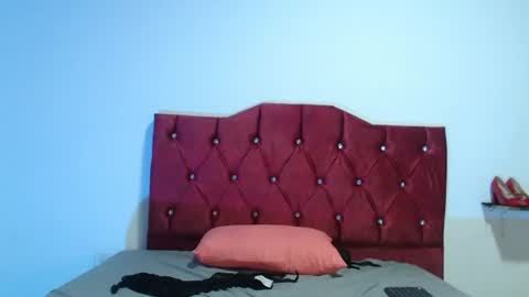 violet_ocean online show from August 6, 1:43 pm