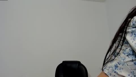 violet_sg online show from August 5, 1:31 pm
