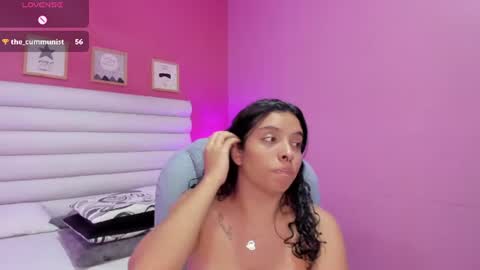 violet_sinclair online show from August 3, 6:15 pm