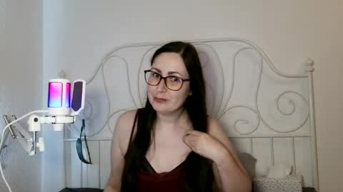 Violet Storm online show from June 28, 5:10 am