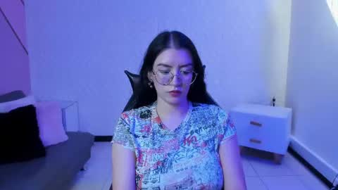 Violet online show from August 5, 2:20 am