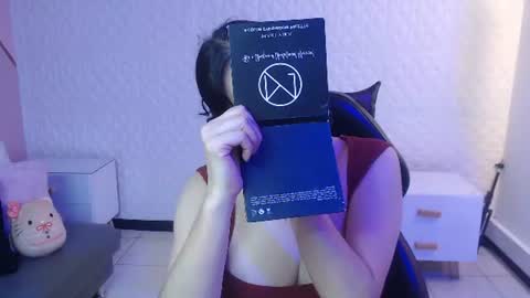 Violet online show from August 10, 8:54 pm