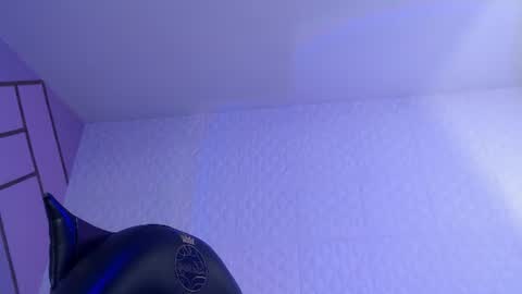 Violet online show from August 12, 1:19 am