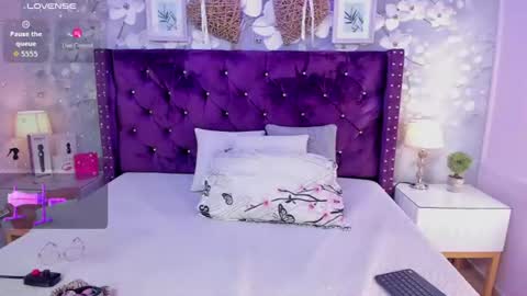 violeta_medina online show from August 6, 3:38 am
