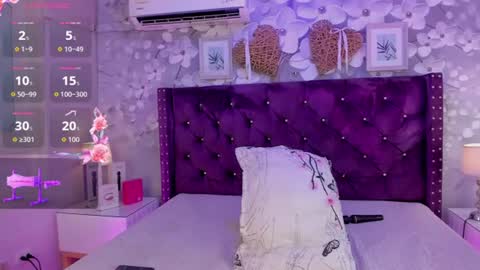 violeta_medina online show from August 15, 5:22 am