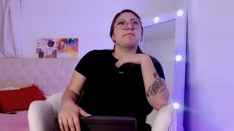VIOLETAA  online show from August 9, 12:44 am