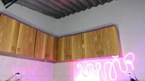 violeta_r_01 online show from June 20, 7:08 am