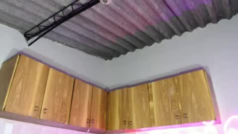 violeta_r_01 online show from June 20, 9:20 am