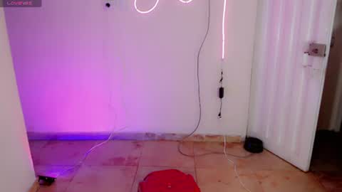 violeta_r_01 online show from July 18, 8:04 am