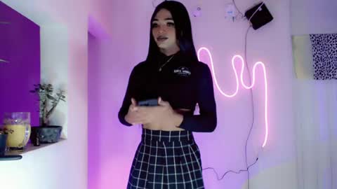 violeta_r_01 online show from July 21, 5:33 am