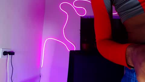 violeta_r_01 online show from August 7, 8:47 am