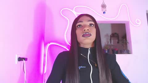 violeta_r_01 online show from August 8, 4:56 am