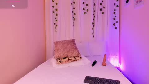 Violeta  online show from August 10, 1:56 pm