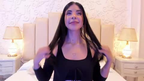 Violeta online show from August 5, 4:05 pm