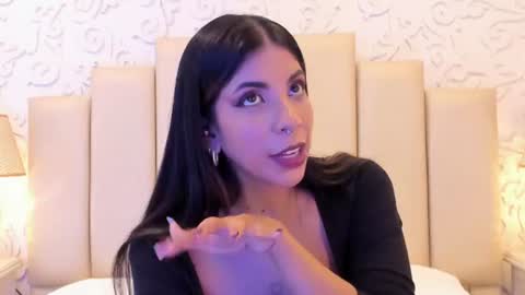 Violeta online show from August 5, 5:33 pm