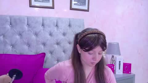 Violeta online show from August 13, 1:25 pm