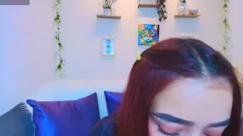 violeth_rosse_ online show from June 11, 1:28 pm