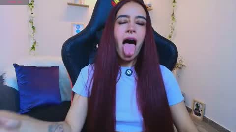 violeth_rosse_ online show from June 27, 1:47 pm