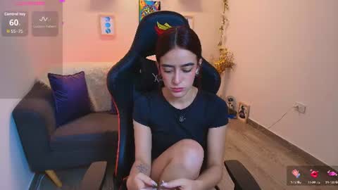 violeth_rosse_ online show from August 12, 1:57 pm