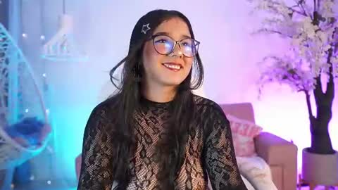 violetjonesx online show from August 4, 3:09 pm