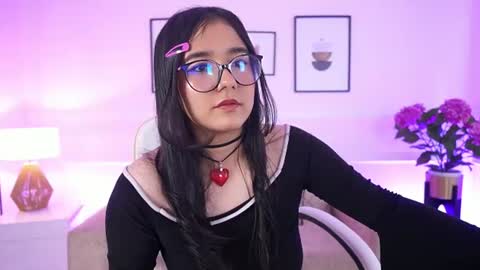violetjonesx online show from August 6, 3:55 pm