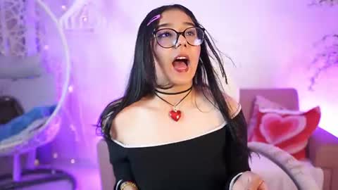 violetjonesx online show from August 6, 10:31 pm