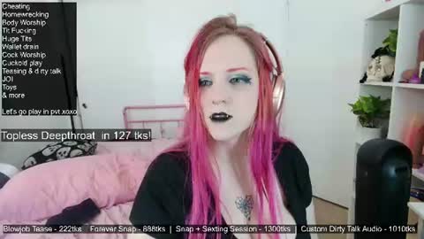 Violet October online show from June 15, 2:53 am