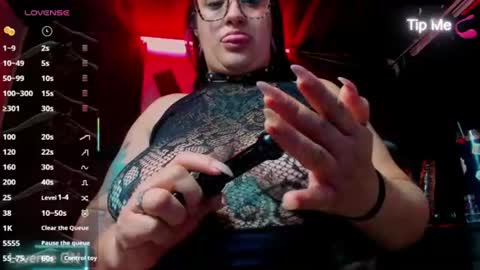 violett_8 online show from August 1, 12:55 pm