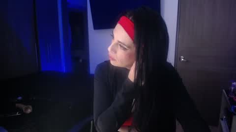 violett  Independent model online show from July 28, 3:12 am