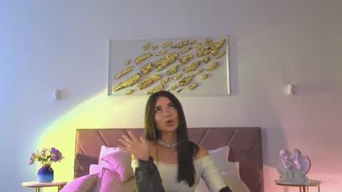 violetta_finch online show from August 3, 5:31 pm