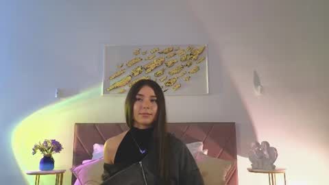 violetta_finch online show from August 12, 12:40 pm