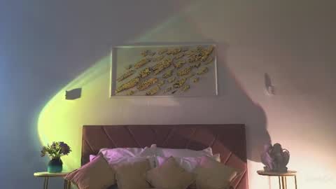 violetta_finch online show from August 14, 11:58 am