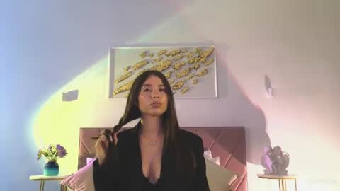 violetta_finch online show from August 14, 3:15 pm