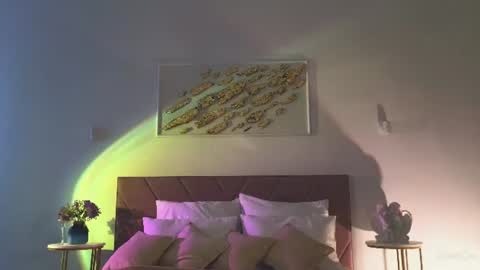 violetta_finch online show from August 15, 1:37 pm
