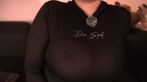 violetta_swift_ online show from August 4, 4:42 am