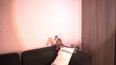 violetta_swift_ online show from August 17, 4:50 am