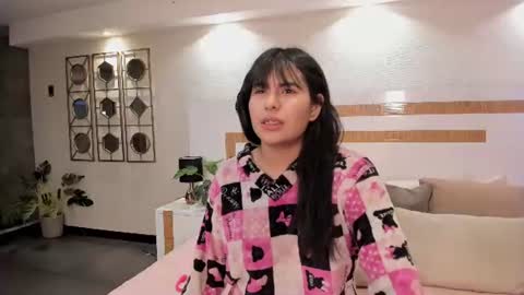 Violettaa online show from August 11, 4:58 am