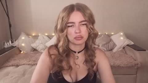 ViolettaOtis online show from July 25, 11:36 am