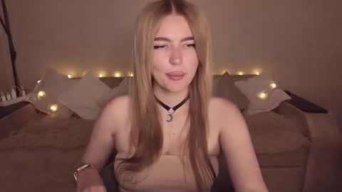ViolettaOtis online show from July 26, 6:13 pm