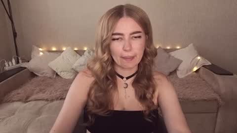 ViolettaOtis online show from July 27, 3:06 pm