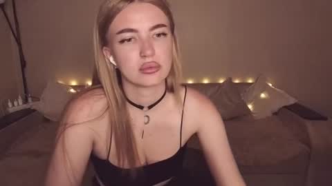 ViolettaOtis online show from July 29, 8:05 pm