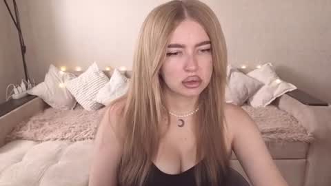 ViolettaOtis online show from July 31, 12:33 pm