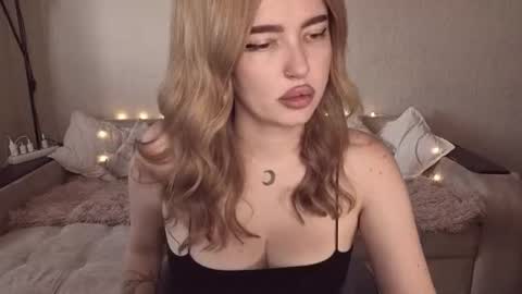 ViolettaOtis online show from August 9, 3:24 pm
