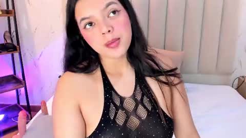 violettarousee online show from August 13, 2:58 am