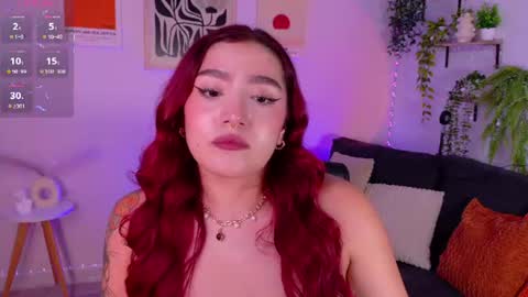 Violett Castel online show from July 31, 2:29 am